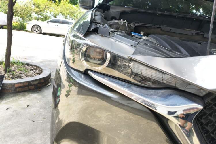 Used Mazda CX-5 2019 Cloud-Controlled Version 2.0L Automatic Two-Wheel Drive Comfort Model China VI Standard Right Front Headlight