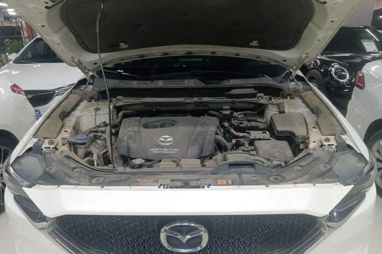 Used Mazda CX-5 2019 Cloud-Controlled Version 2.0L Automatic 2WD Smart Enjoyment Model China VI Standard Engine Bay