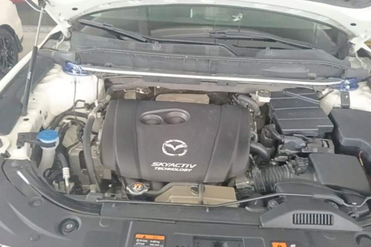 Used Mazda CX-5 2019 Cloud-Controlled Version 2.5L Automatic Two-Wheel Drive Prestige Model China V Standard Engine Bay