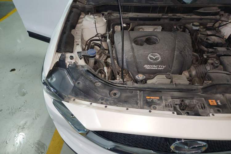 Used Mazda CX-5 2019 Cloud-Controlled Version 2.0L Automatic 2WD Smart Style China V Standard Engine Bay Right