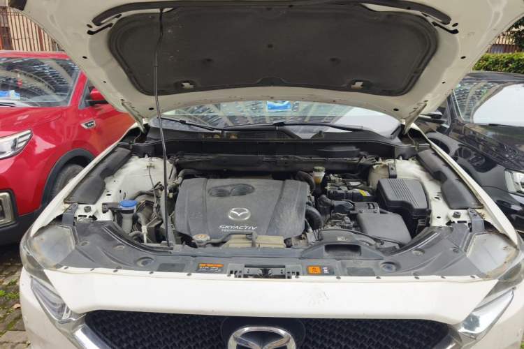 Used Mazda CX-5 2019 Cloud-Controlled Version 2.0L Automatic 2WD Smart Style China V Standard Engine Bay