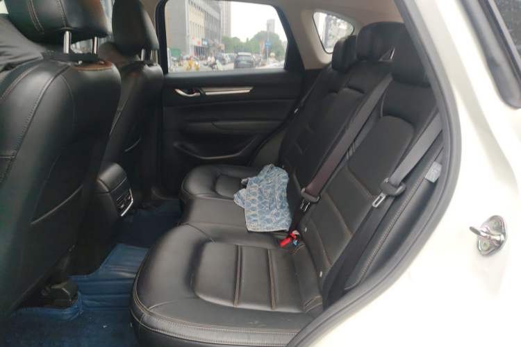 Used Mazda CX-5 2019 Cloud-Controlled Version 2.0L Automatic 2WD Smart Enjoyment Model China V Standard Left Rear Seat