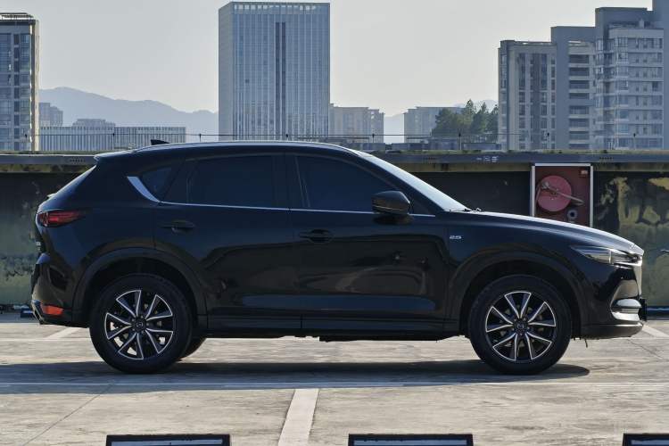Used Mazda CX-5 2020 2.5L Automatic Two-Wheel Drive Smart Version Exterior 4