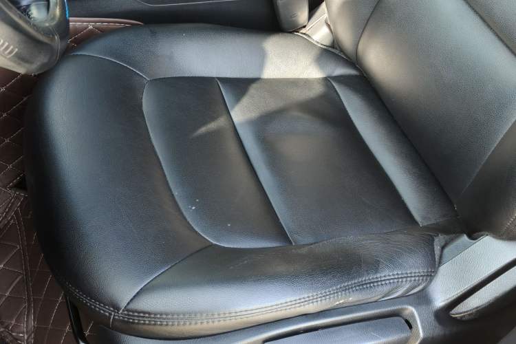 Used Mazda CX-5 2020 2.5L Automatic Two-Wheel Drive Smart Version Interior 10