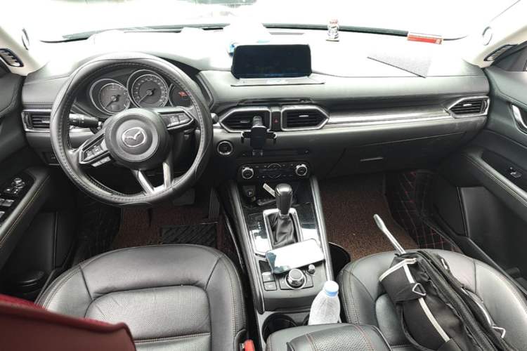 Used Mazda CX-5 2020 2.5L Automatic Two-Wheel Drive ZhiZun Version Center Console