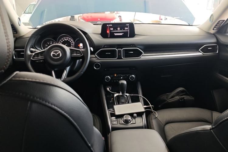 Used Mazda CX-5 2020 2.5L Automatic Two-Wheel Drive ZhiZun Version Center Console