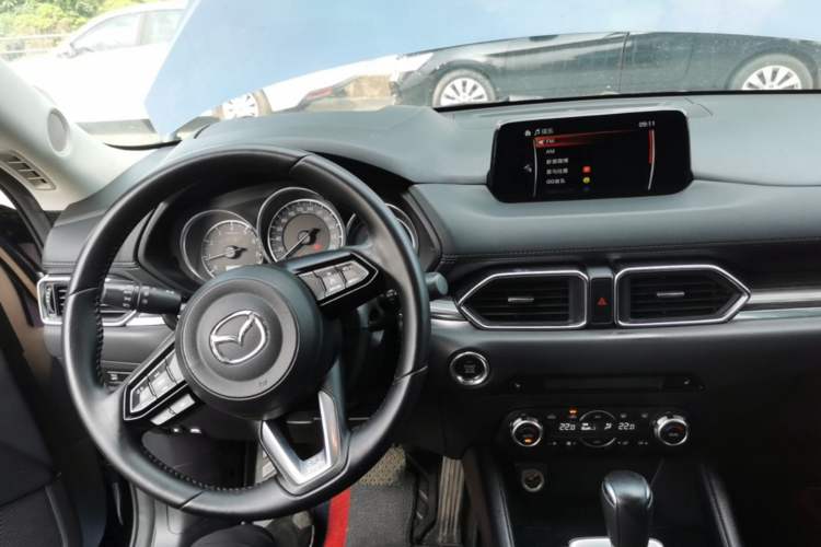 Used Mazda CX-5 2020 Revised Version 2.0L Automatic Two-Wheel Drive ZhiZun Trim Center Console