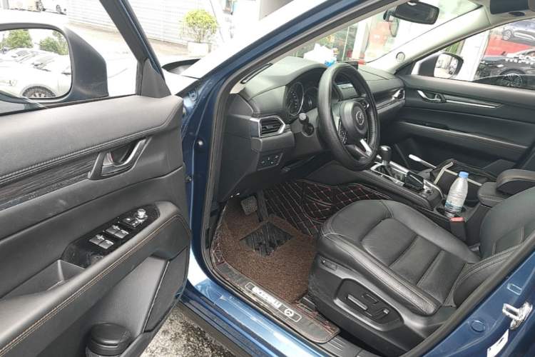 Used Mazda CX-5 2020 2.5L Automatic Two-Wheel Drive ZhiZun Version Driver Seat