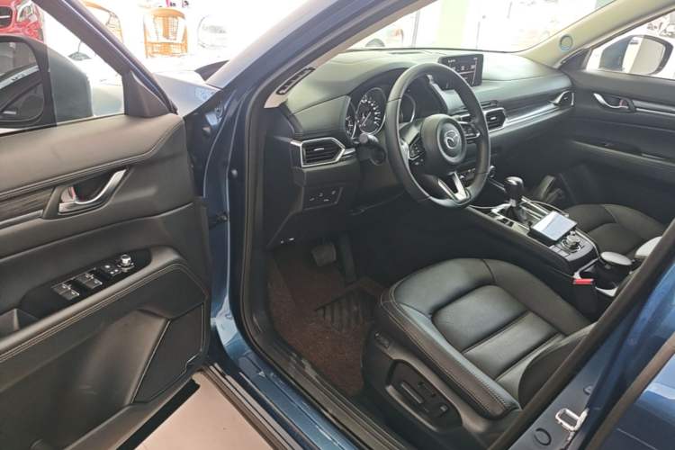 Used Mazda CX-5 2020 2.5L Automatic Two-Wheel Drive ZhiZun Version Driver Seat