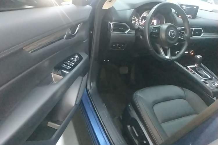 Used Mazda CX-5 2020 Revised Version 2.0L Automatic Two-Wheel Drive ZhiZun Trim Driver Seat