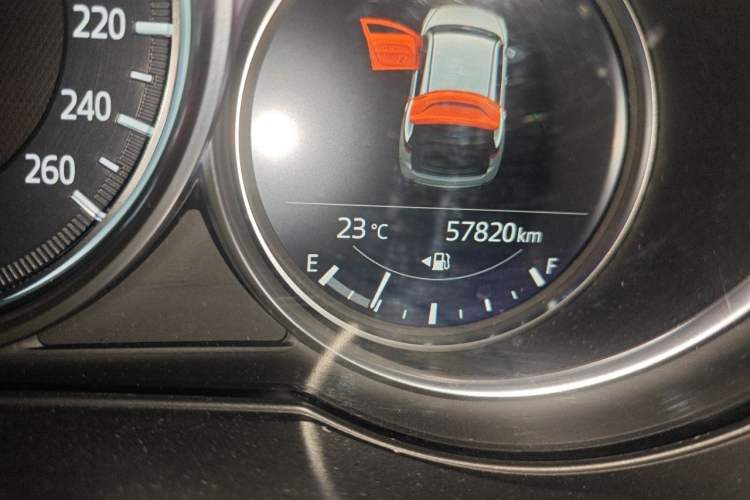 Used Mazda CX-5 2020 2.0L Automatic Two-Wheel Drive ZhiZun Version Odometer Close Up
