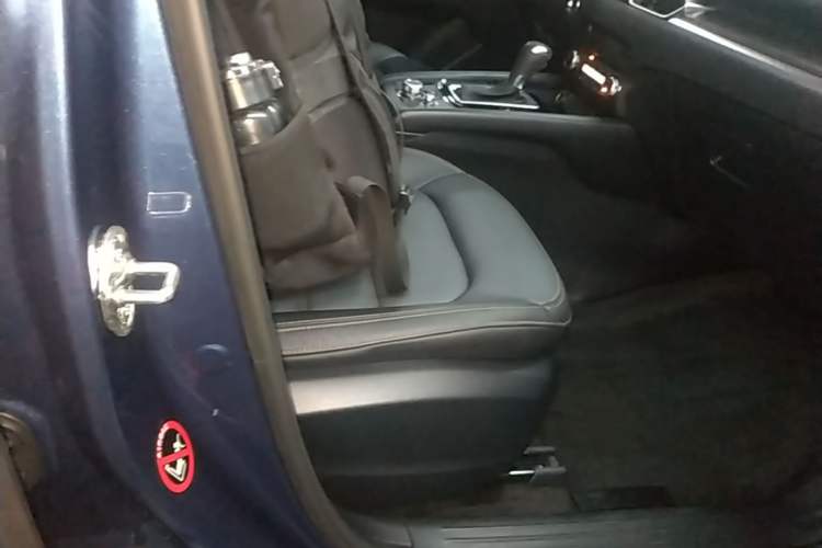 Used Mazda CX-5 2020 Revised Version 2.0L Automatic Two-Wheel Drive ZhiZun Trim Right Front Seat