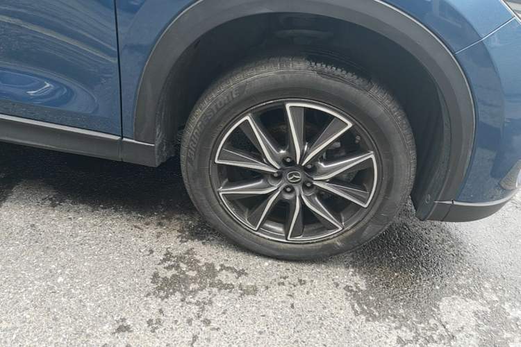 Used Mazda CX-5 2020 2.5L Automatic Two-Wheel Drive ZhiZun Version Right Front Wheel Hub