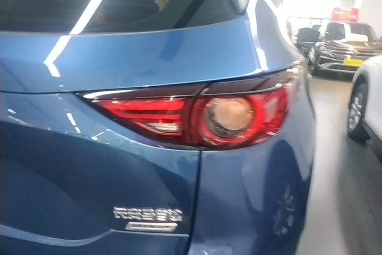 Used Mazda CX-5 2020 Revised Version 2.0L Automatic Two-Wheel Drive ZhiZun Trim Right Rear Taillight