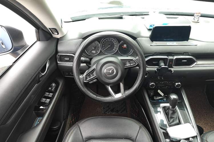 Used Mazda CX-5 2020 2.5L Automatic Two-Wheel Drive ZhiZun Version Steering Wheel