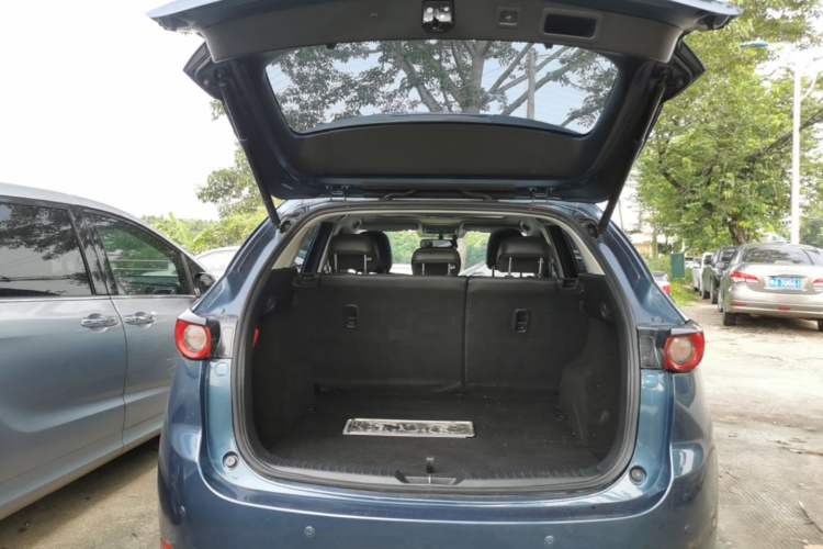 Used Mazda CX-5 2020 Revised Version 2.0L Automatic Two-Wheel Drive ZhiZun Trim Trunk