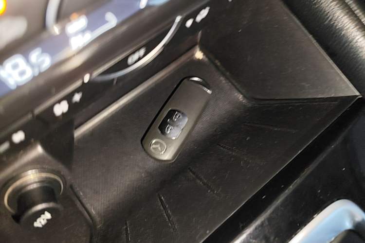 Used Mazda CX-5 2020 Revised Version 2.0L Automatic Two-Wheel Drive Smart Type Vehicle Key