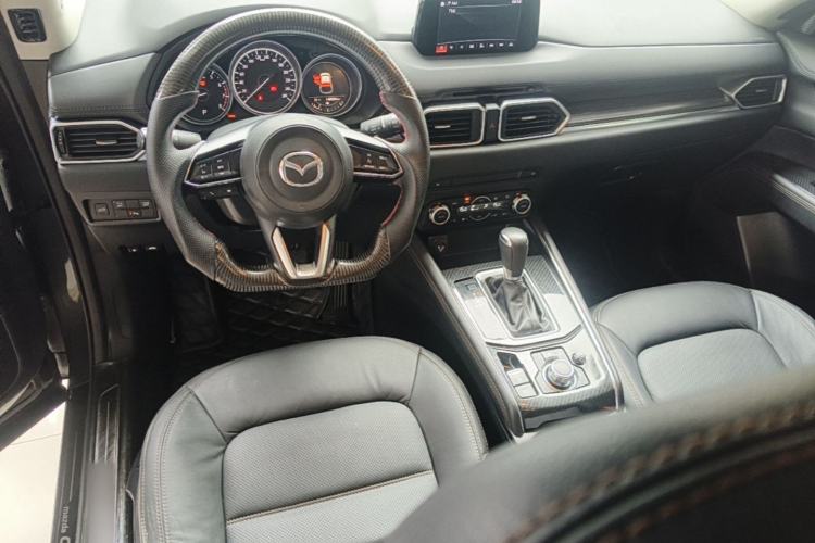Used Mazda CX-5 2020 2.5L Automatic Two-Wheel Drive ZhiZun Version Center Console