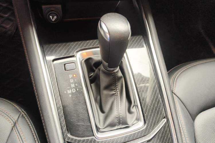Used Mazda CX-5 2020 2.5L Automatic Two-Wheel Drive ZhiZun Version Gear Lever