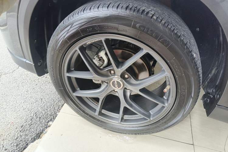 Used Mazda CX-5 2020 2.5L Automatic Two-Wheel Drive ZhiZun Version Left Front Wheel Hub