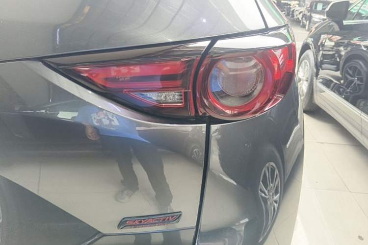 Used Mazda CX-5 2020 2.5L Automatic Two-Wheel Drive ZhiZun Version Right Rear Taillight