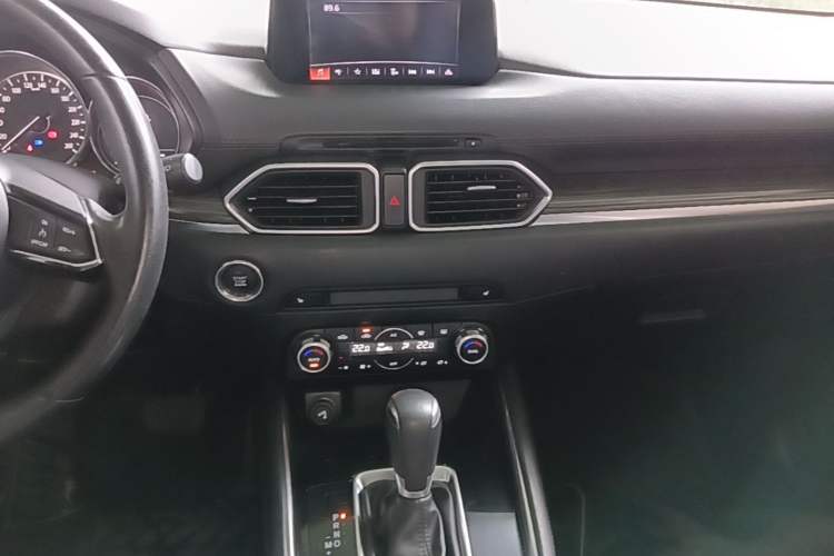 Used Mazda CX-5 2020 2.5L Automatic 4x4 ZhiZun Trim Audio And AC Panel