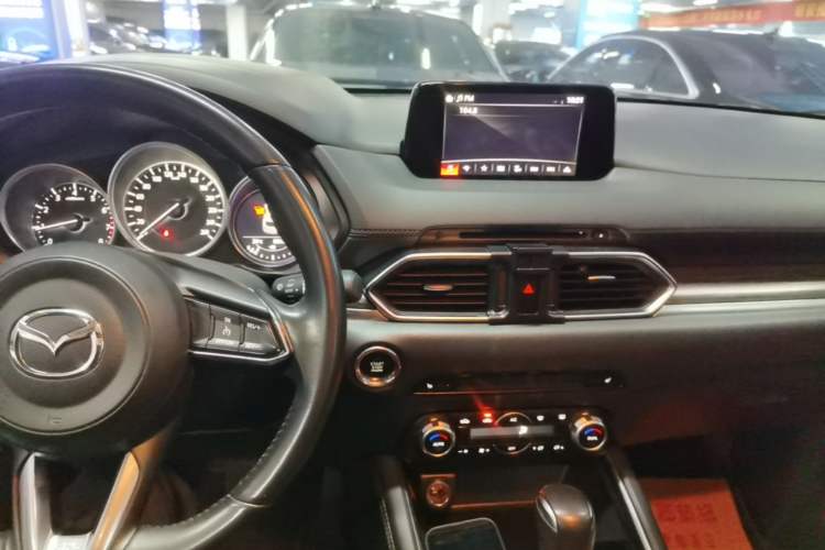 Used Mazda CX-5 2020 2.5L Automatic Two-Wheel Drive ZhiZun Version Audio And AC Panel