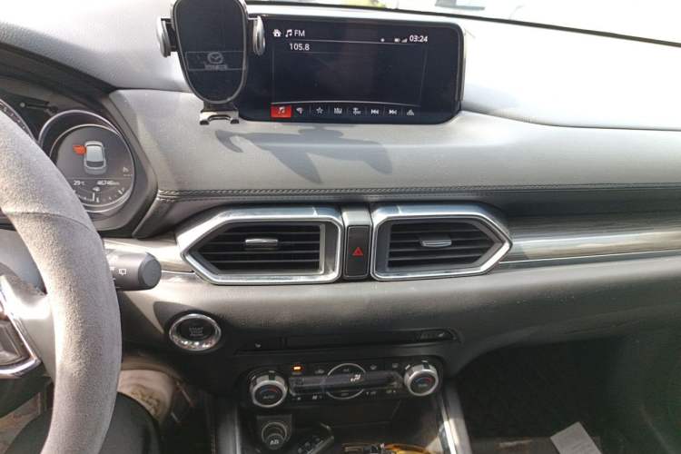 Used Mazda CX-5 2020 Revised Version 2.5L Automatic All-Wheel Drive ZhiZun Edition Audio And AC Panel