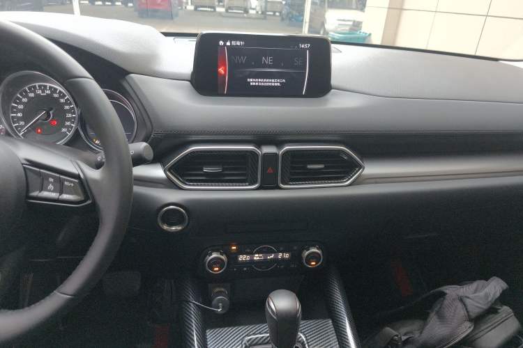 Used Mazda CX-5 2020 Revised Version 2.0L Automatic Two-Wheel Drive Smart Type Audio And AC Panel