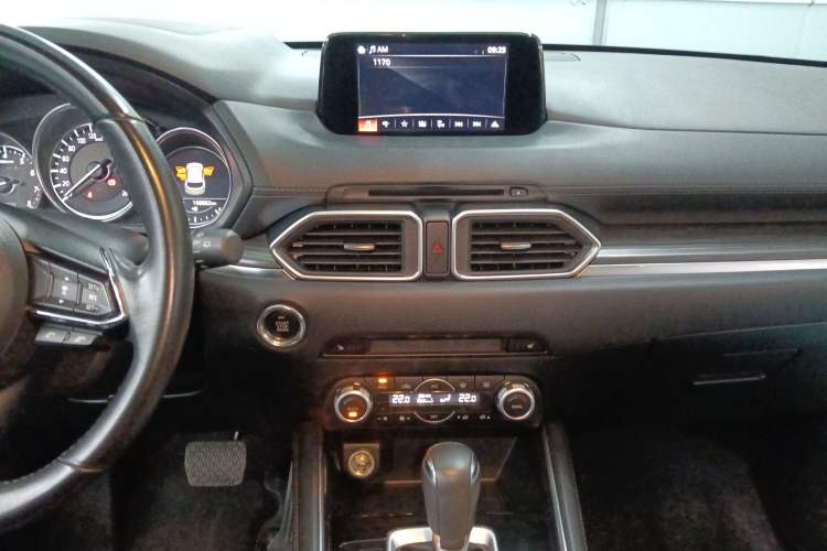 Used Mazda CX-5 2020 2.5L Automatic 4x4 Flagship Edition Audio And AC Panel