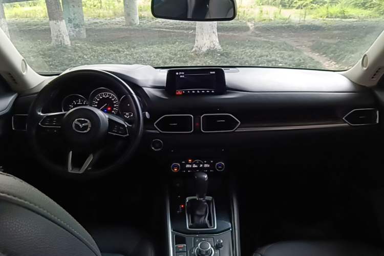 Used Mazda CX-5 2020 2.5L Automatic 4x4 ZhiZun Trim Center Console