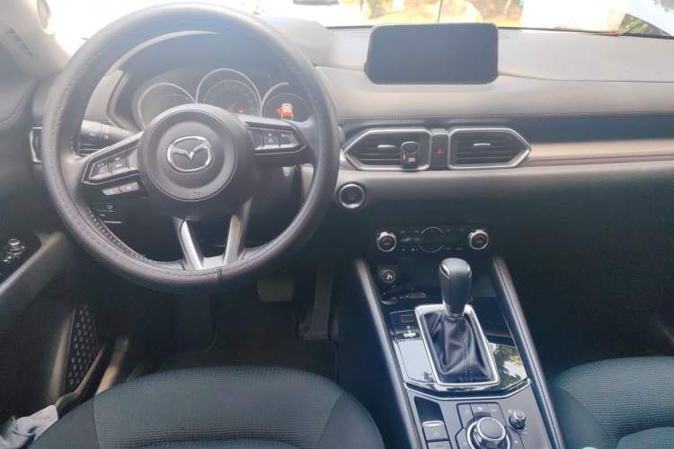 Used Mazda CX-5 2020 2.5L Automatic Two-Wheel Drive Smart Version Center Console