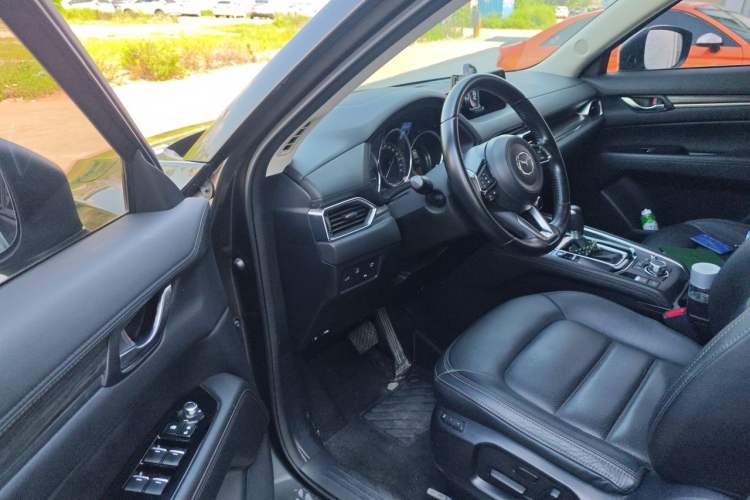 Used Mazda CX-5 2020 2.5L Automatic Two-Wheel Drive ZhiZun Version Driver Seat