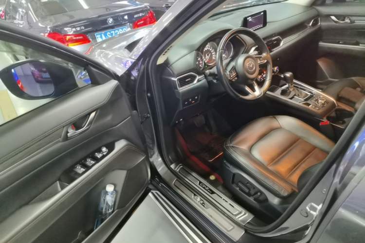 Used Mazda CX-5 2020 2.5L Automatic Two-Wheel Drive ZhiZun Version Driver Seat