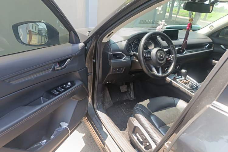 Used Mazda CX-5 2020 2.5L Automatic Two-Wheel Drive ZhiZun Version Driver Seat