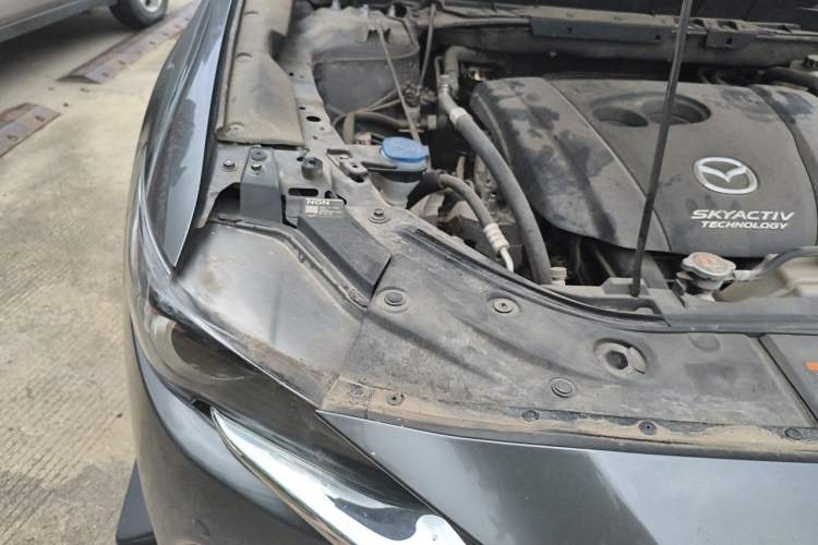 Used Mazda CX-5 2020 2.0L Automatic Two-Wheel Drive ZhiZun Version Engine Bay Right