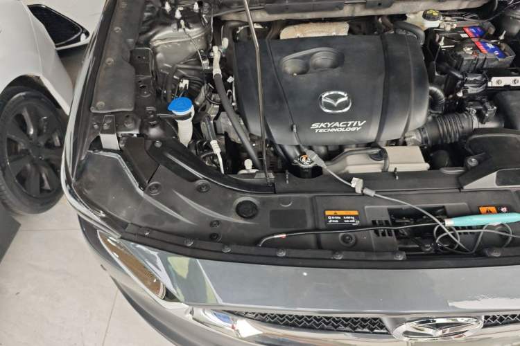 Used Mazda CX-5 2020 Revised Version 2.0L Automatic Two-Wheel Drive Smart Type Engine Bay Right