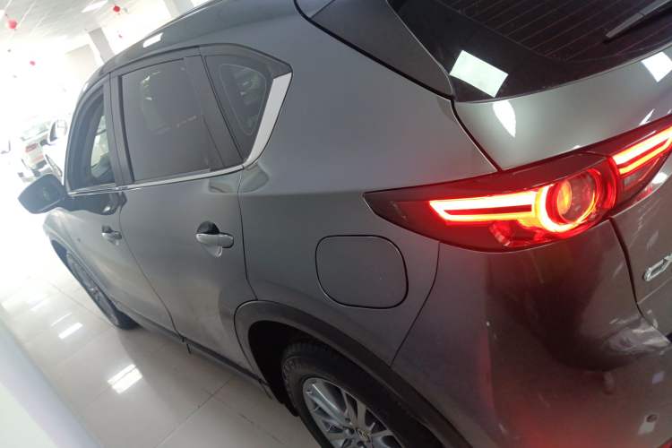 Used Mazda CX-5 2020 Revised Version 2.0L Automatic Two-Wheel Drive Smart Type Exterior 3