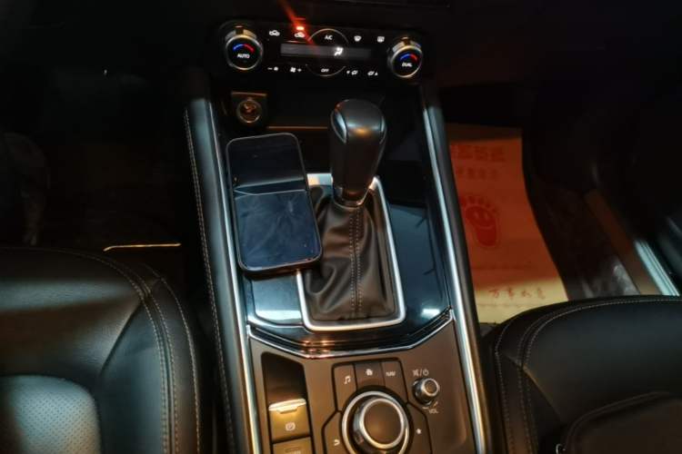 Used Mazda CX-5 2020 2.5L Automatic Two-Wheel Drive ZhiZun Version Gear Lever