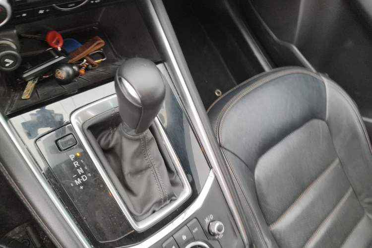 Used Mazda CX-5 2020 2.5L Automatic Two-Wheel Drive ZhiZun Version Interior 1