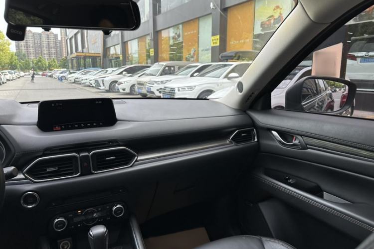 Used Mazda CX-5 2020 2.5L Automatic 4x4 Flagship Edition Interior 10