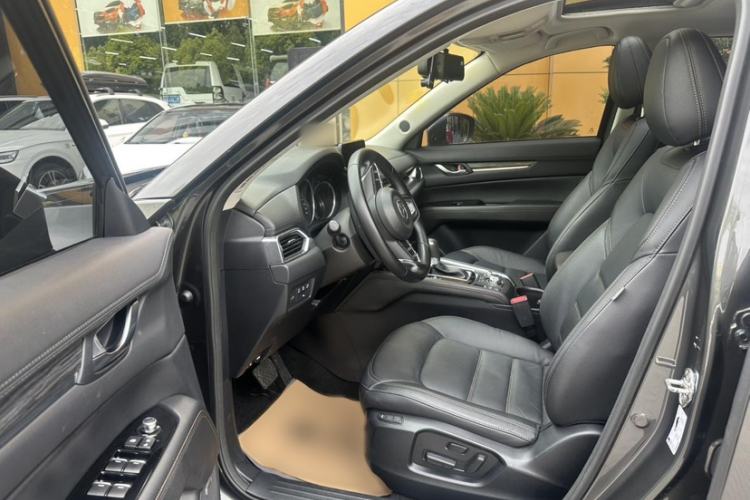 Used Mazda CX-5 2020 2.5L Automatic 4x4 Flagship Edition Interior 5