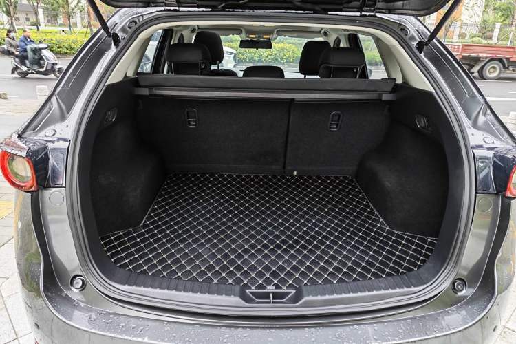 Used Mazda CX-5 2020 2.0L Automatic Two-Wheel Drive Smart Version Interior 6