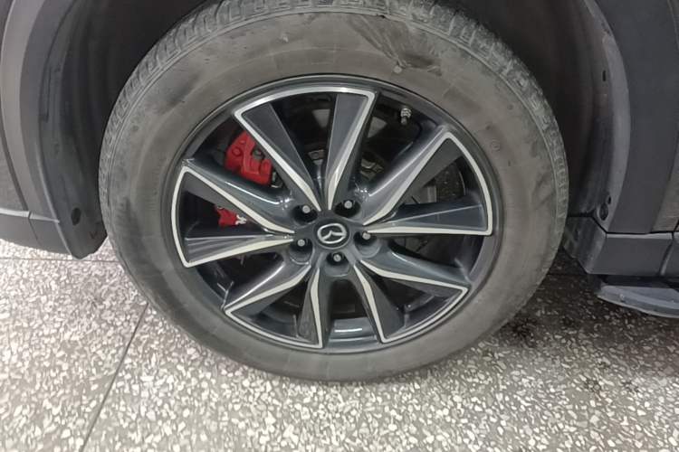 Used Mazda CX-5 2020 Revised Version 2.5L Automatic Two-Wheel Drive ZhiZun Trim Left Front Wheel Hub