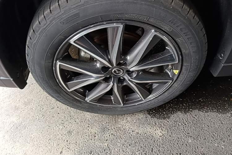 Used Mazda CX-5 2020 2.5L Automatic 4x4 ZhiZun Trim Left Front Wheel Hub