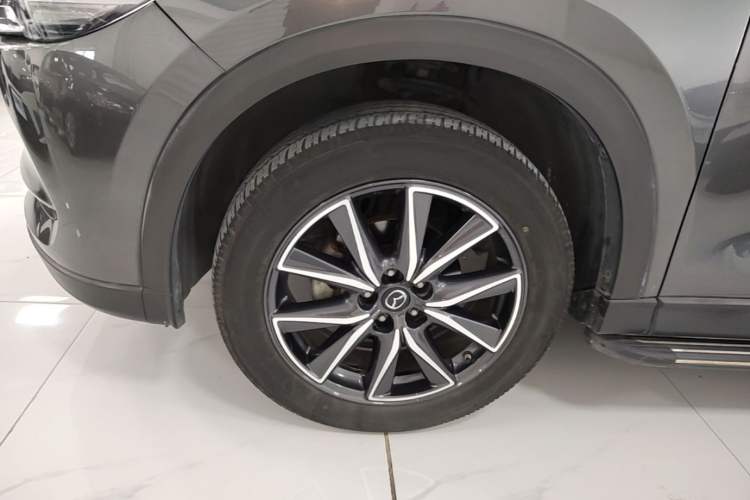 Used Mazda CX-5 2020 Revised Version 2.5L Automatic Two-Wheel Drive ZhiZun Trim Left Front Wheel Hub