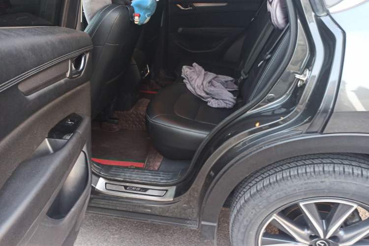 Used Mazda CX-5 2020 2.5L Automatic Two-Wheel Drive Smart Version Left Rear Seat