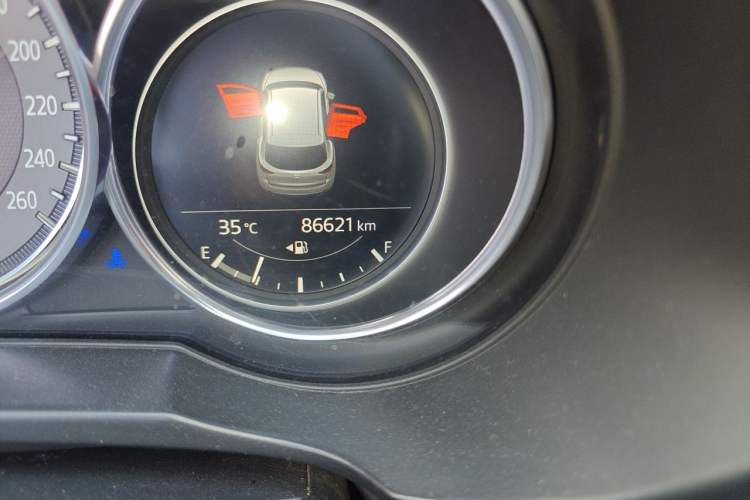 Used Mazda CX-5 2020 Revised Version 2.0L Automatic Two-Wheel Drive ZhiZun Trim Odometer Close Up