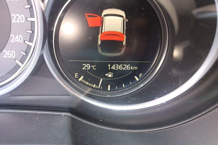 Used Mazda CX-5 2020 2.5L Automatic Two-Wheel Drive ZhiZun Version Odometer Close Up