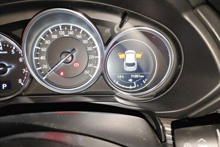 Used Mazda CX-5 2020 Revised Version 2.5L Automatic Two-Wheel Drive ZhiZun Trim Odometer Close Up